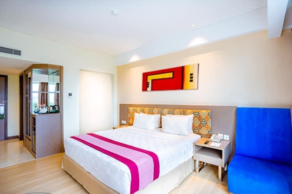 Claro Hotel Kendari Exterior foto